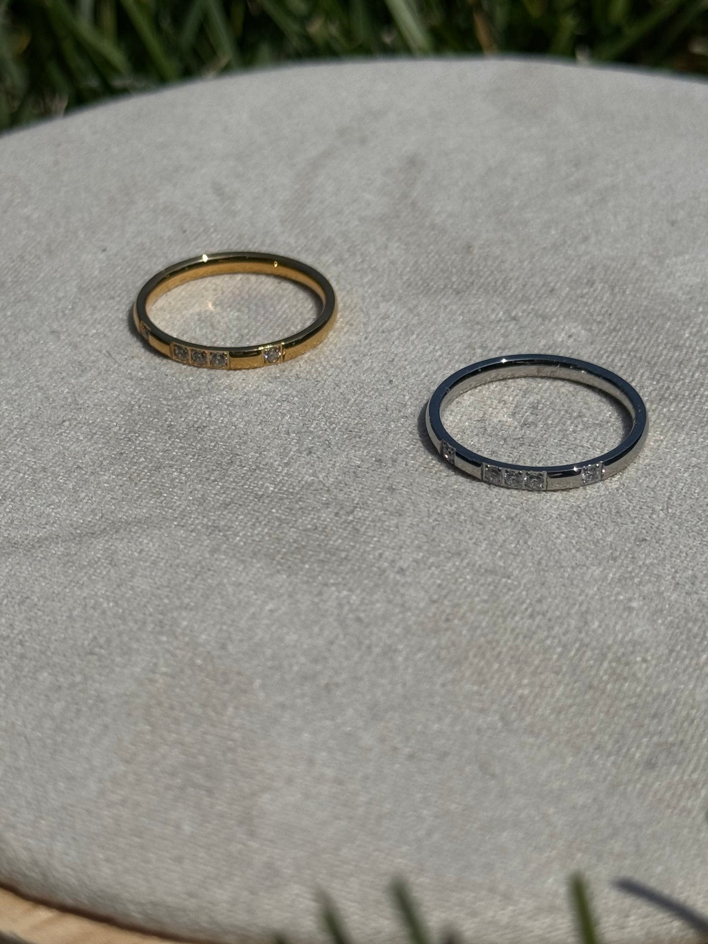 MIA RING