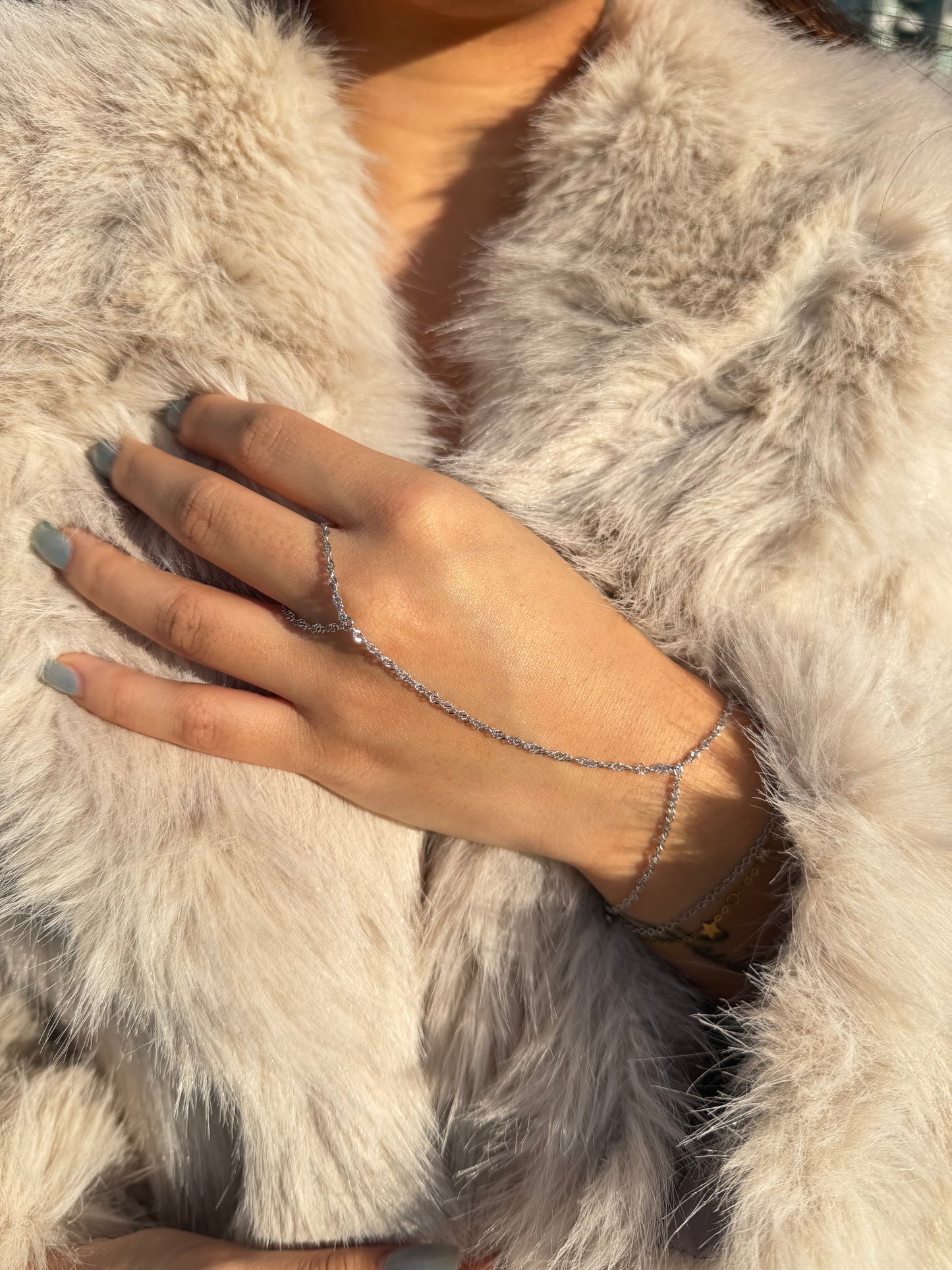 KELSEY HANDCHAIN